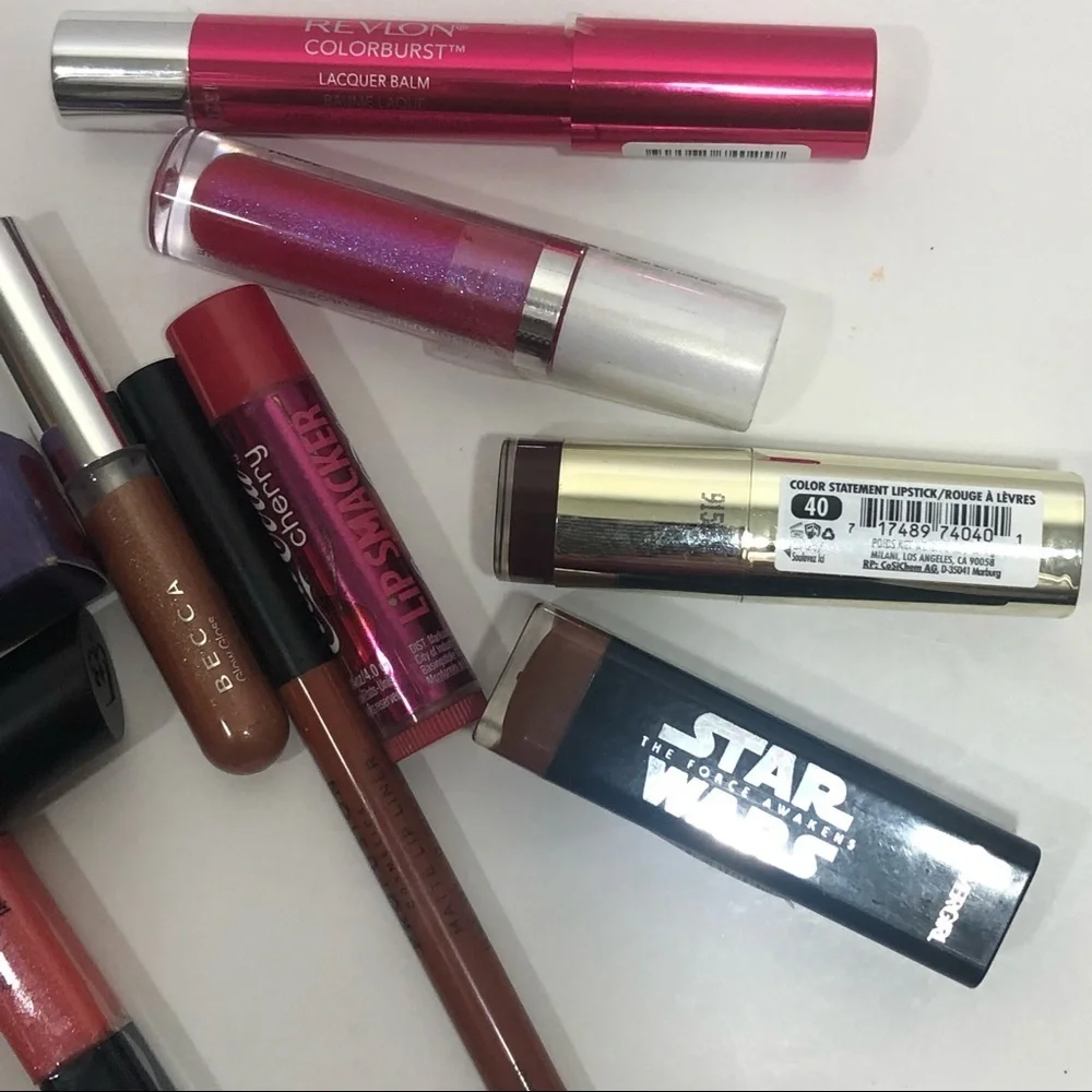 8+ Item Lip Stick/Gloss/Color